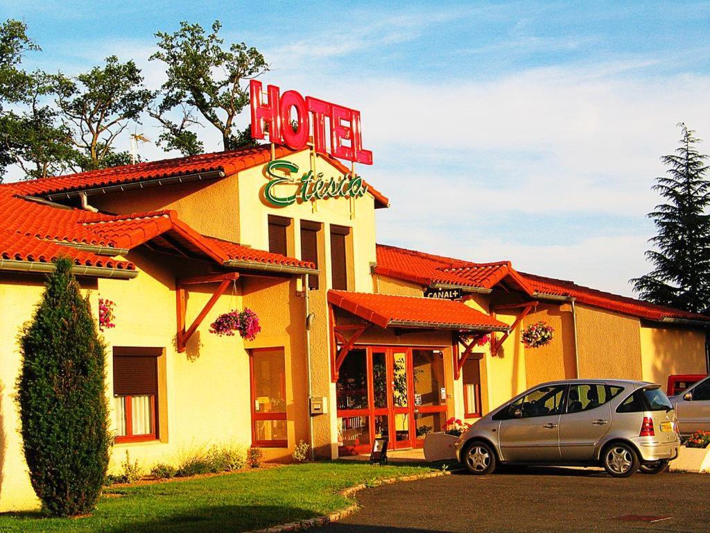 Hotel Etesia Feurs Εξωτερικό φωτογραφία