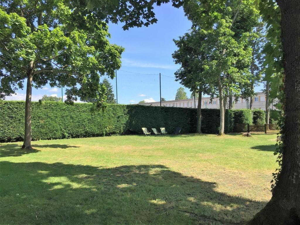 Hotel Etesia Feurs Εξωτερικό φωτογραφία