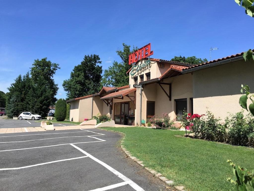 Hotel Etesia Feurs Εξωτερικό φωτογραφία